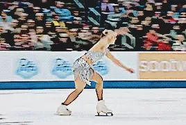 alysa liu doing a jumping pass